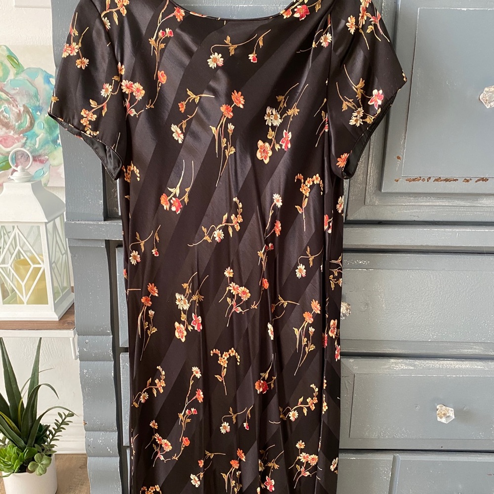 Liz Claiborne silk style mini dress with striped and flower detail. Size 6